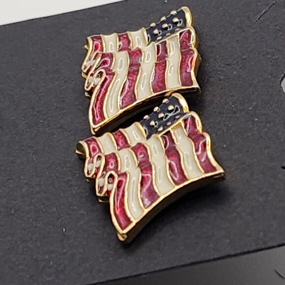 Vintage USA Waving Flags Enamel Red White Blue Gold Trim Pierced Earrings - Picture 3 of 5